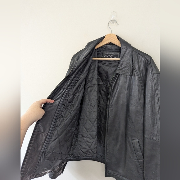 Vintage Black Leather Bomber Jacket - Picture 3 of 16